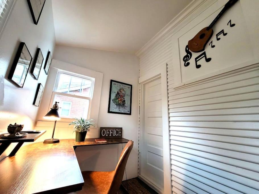 בריסטול Apple Hill Bungalow, Family And Pet Friendly! מראה חיצוני תמונה