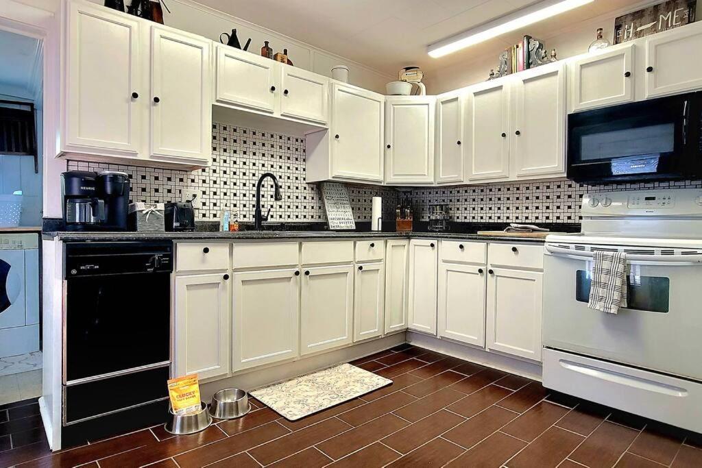 בריסטול Apple Hill Bungalow, Family And Pet Friendly! מראה חיצוני תמונה